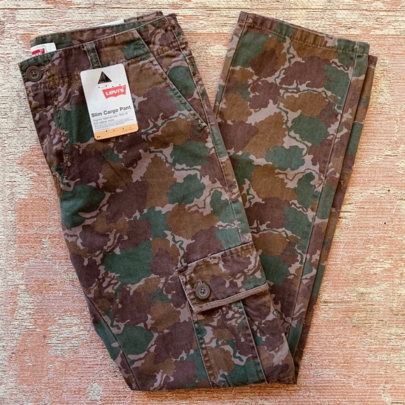 Levi’s—Boys Slim Fit Cargo Pant, Leaf Camo - Picture 4 of 7